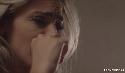 Kayden Kross and Ryan Ryans take it to the hallway to have some hot blonde lesbo sex