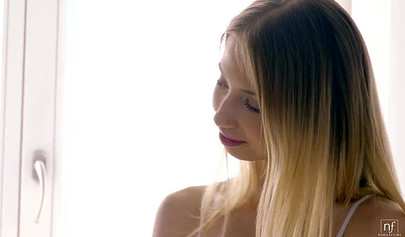 Girl on girl action with two gorgeous blondes after some light and hot massage