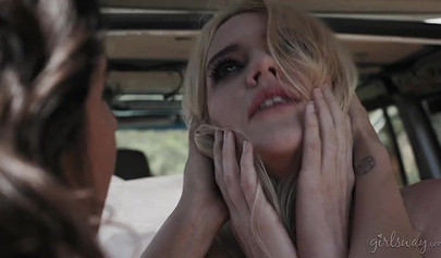 Public girl on girl sex right in the middle of a desert for two sexy MILF ladies