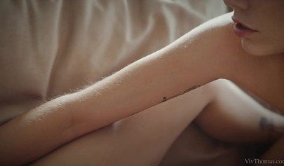 Short haired dyke licks her girlfriend's wet pussy before they toy each other