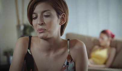 Short haired dyke licks her girlfriend's wet pussy before they toy each other