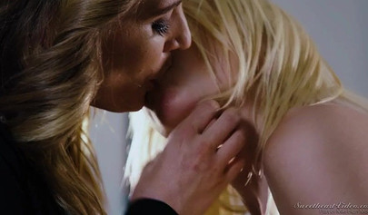 Mature dyke Mona Wales destroys her young lover's pussy with a huge strapon