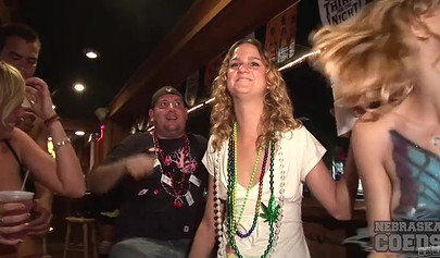 Hot dykes get wild in public as they kiss and eat their dripping wet pussies