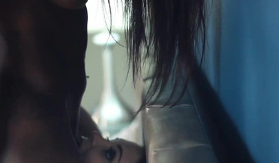 Interracial lesbian sex affair includes lots of kissing and hard pussy licking