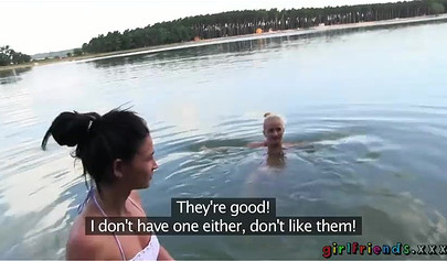 Platinum haired babe goes down on some pussy to eat it out like a true lesbo gal