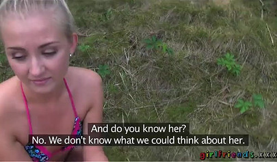 Platinum haired babe goes down on some pussy to eat it out like a true lesbo gal