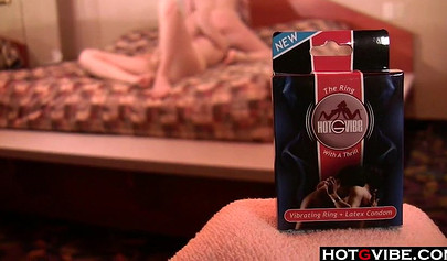 Kinky dyke with pink hair seduces her girl into pussy licking and face sitting