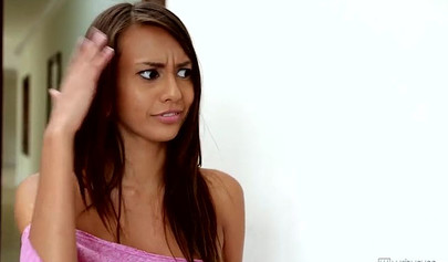 Teen lesbians hook up and then lick each others cunts before cumming together