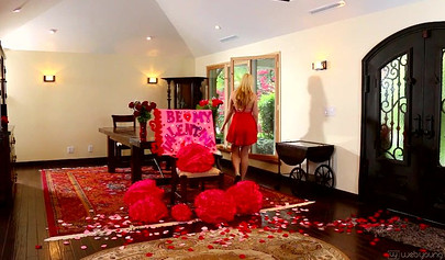 Samantha Rone and Kasey Warner has sex on Valentine's Day