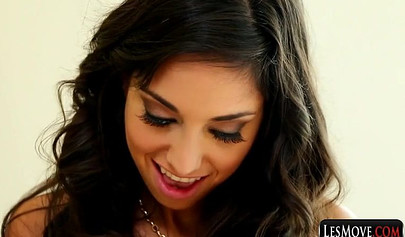 Horny anal sluts play with butt plugs and lick pussies