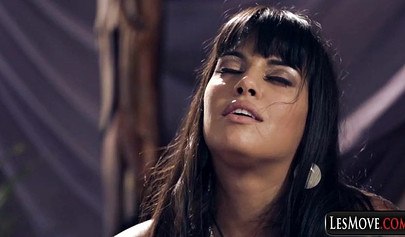 Nice teens prefer threesome and group sex