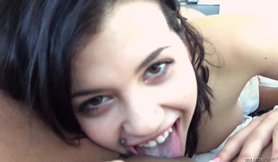 Keisha Grey and Ivy Sherwood enjoy a taste of pussy