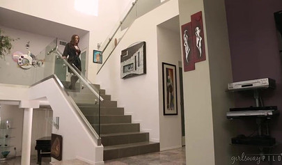 Abigail Mac and Vanessa Veracruz lick feet and wet pussies