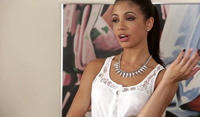 Veronica Rodriguez And Lisa Daniels in lesbian action