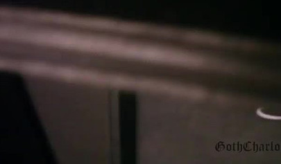 哥特女同性恋者妮基·哈茨和夏洛特·萨特