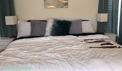 Tattooed brunette in fishnets has fun with a nerdy blonde