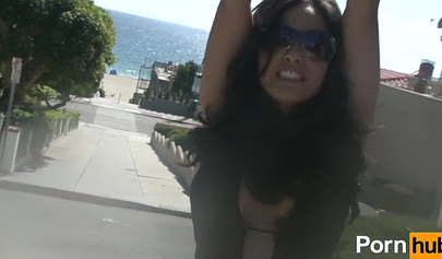 Asian girl and her slutty girlfriend use a double-sided dildo