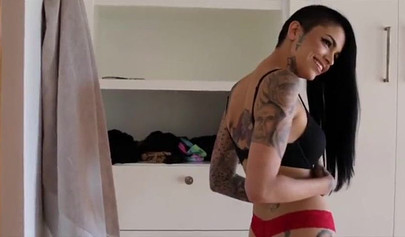 Skinny inked babes start feeling each other up a little bit and make each other shake