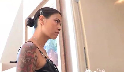 Dana Vespoli & Annabelle Lee prefer ass licking