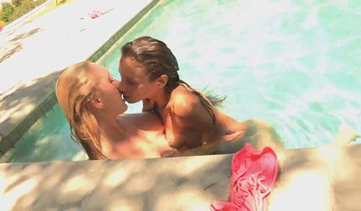 Blonde and brunette enjoy hot lesbian sex on the couch