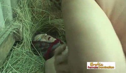 Lesbian grannies rub their pussies together in the stable