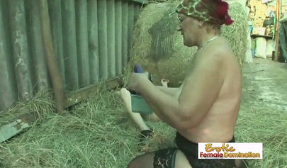 Lesbian grannies rub their pussies together in the stable