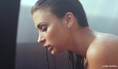 Lesbian threesome sex with awesome euro babes