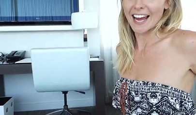 Nice blondes eating pussy and satisfying each other