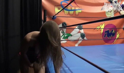 Blonde vs brunette - woman wrestling with beauties