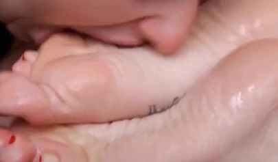 Cosplay foot fetish video with Batwoman and Spider lady