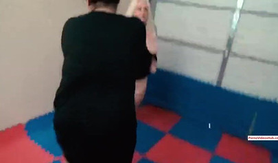 BBW catfight on the floor will drive you crazy!