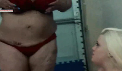 BBW catfight on the floor will drive you crazy!