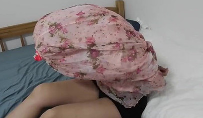 Asian bondage with cute submissive babe on the bed