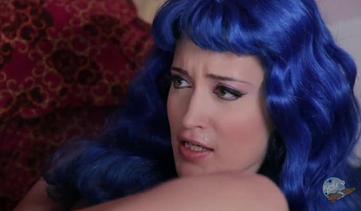 Lady Gaga seduces Katy Perry into girl on girl action