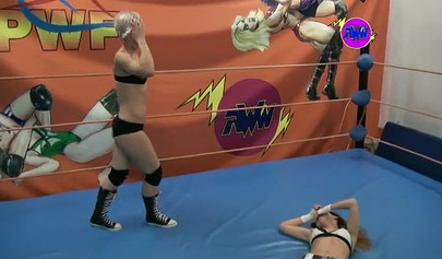 Dallas vs Tera - wrestling fight with two horny girls