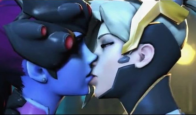 Mercy and Widowmaker are kissing - video game Overwatch