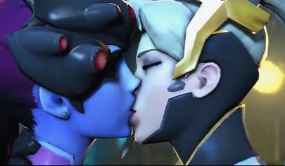 Mercy and Widowmaker are kissing - video game Overwatch
